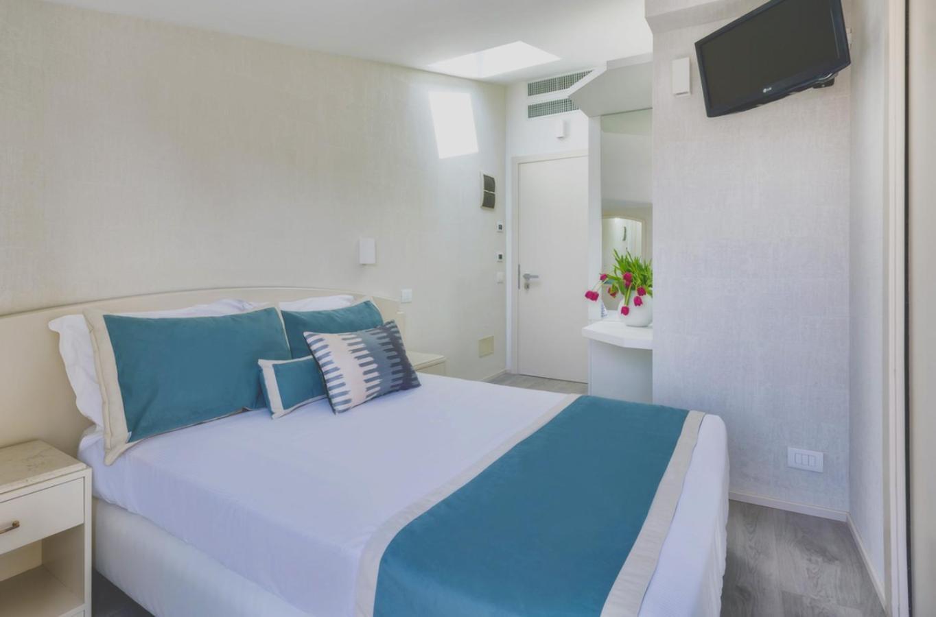Novecento Suite Hotel ริชโชเน ภายนอก รูปภาพ