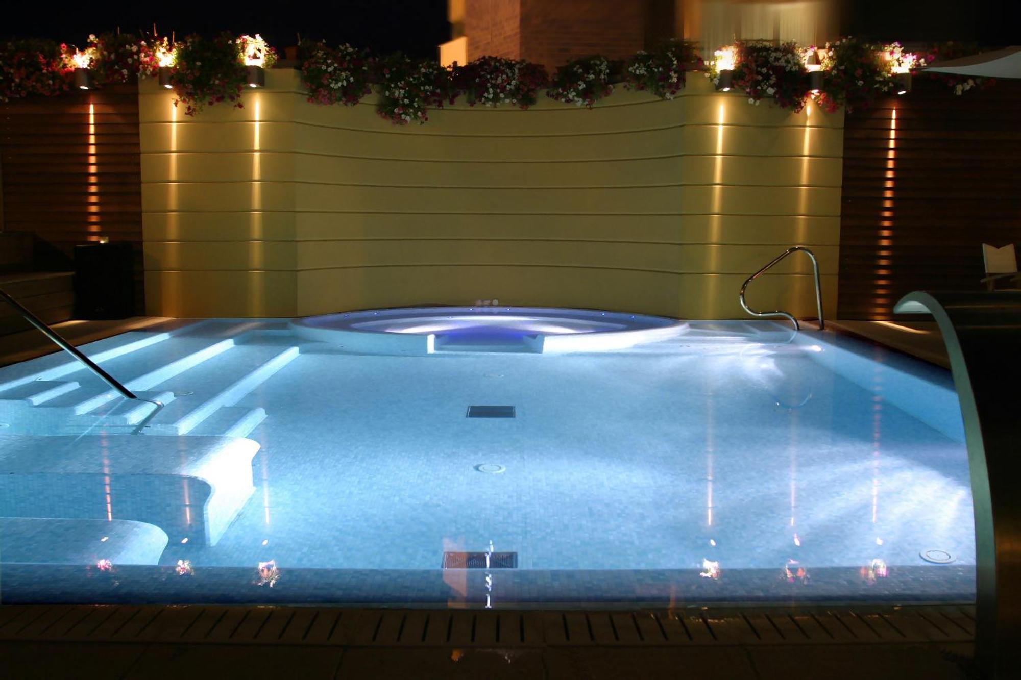 Novecento Suite Hotel ริชโชเน ภายนอก รูปภาพ