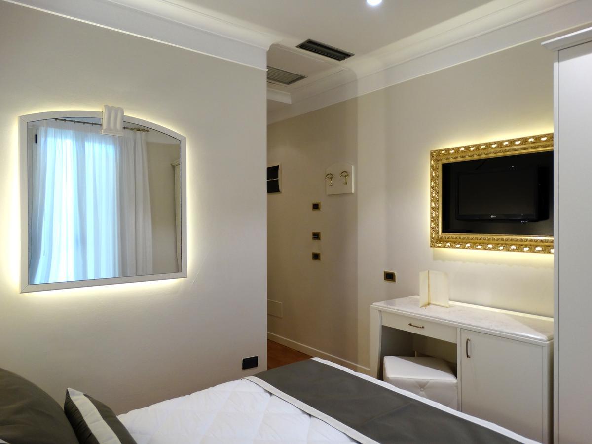 Novecento Suite Hotel ริชโชเน ภายนอก รูปภาพ