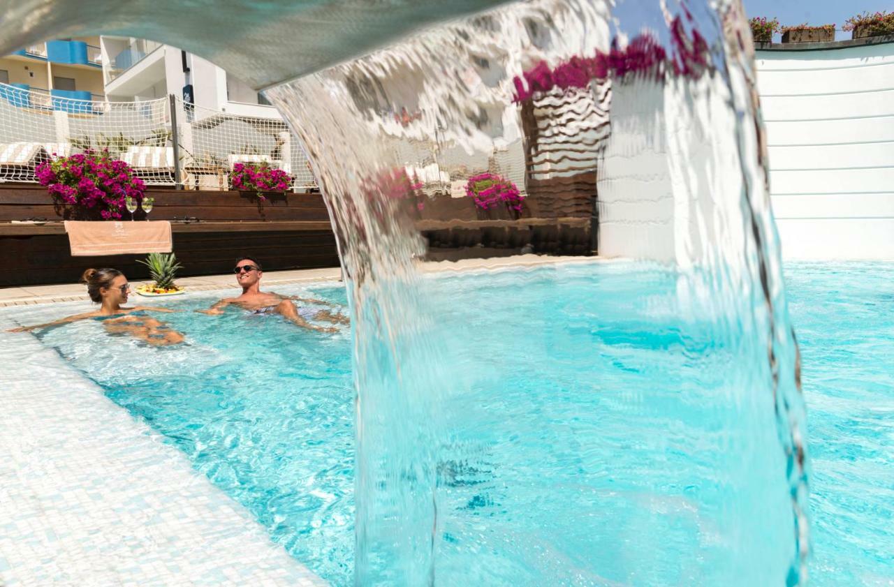 Novecento Suite Hotel ริชโชเน ภายนอก รูปภาพ